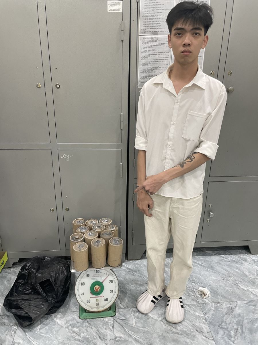 Công an xã Đại Đồng phát hiện, bắt giữ đối tượng tàng trữ pháo nổ trên địa bàn