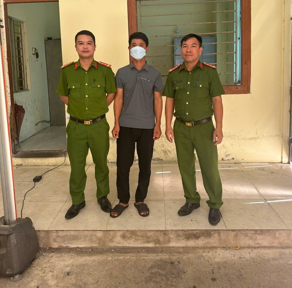 CÔNG AN XÃ NAM TIÊN HƯNG THỰC HIỆN TỐT CÔNG TÁC THI HÀNH ÁN HÌNH SỰ, ĐƯA NGƯỜI CHẤP HÀNH ÁN PHẠT TÙ TẠI NGOẠI ĐẾN CƠ SỞ GIAM GIỮ