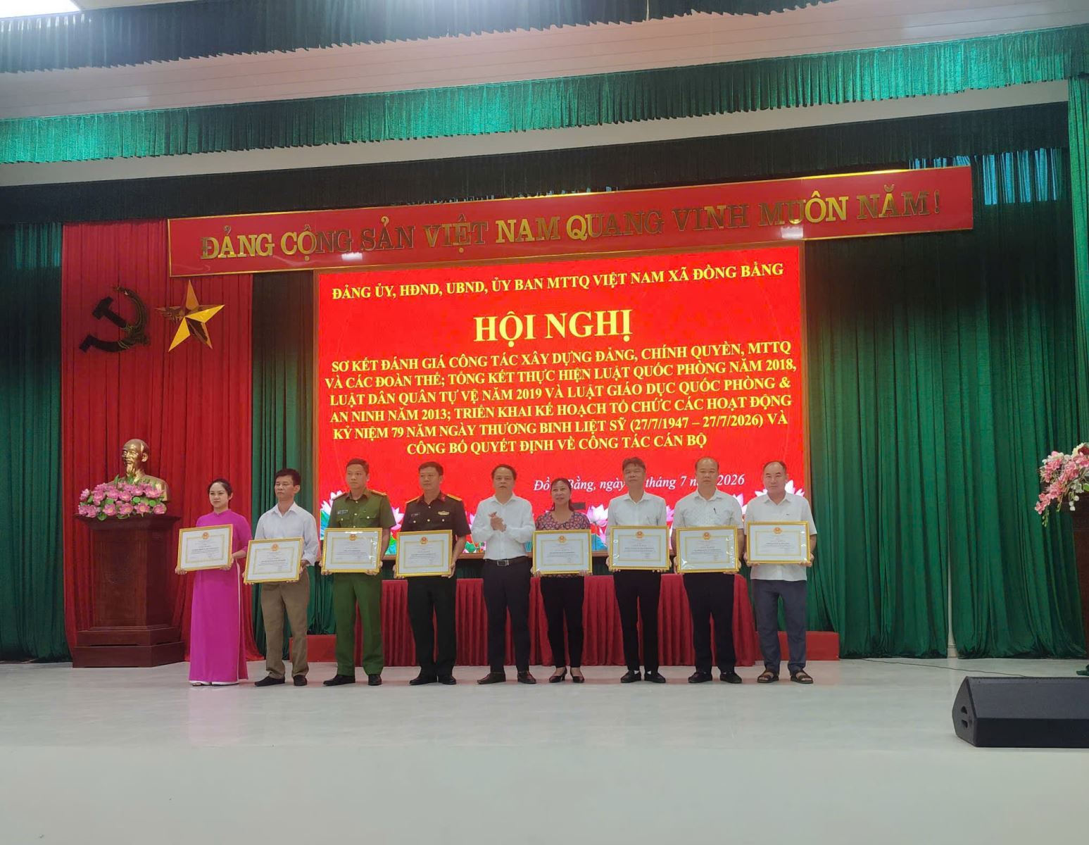 Công an xã Đồng Bằng được Đảng ủy, UBND xã khen thưởng về thành tích xuất sắc trong thực hiện nhiệm vụ công tác chính quyền tại địa phương trong 06 tháng đầu năm 2026.