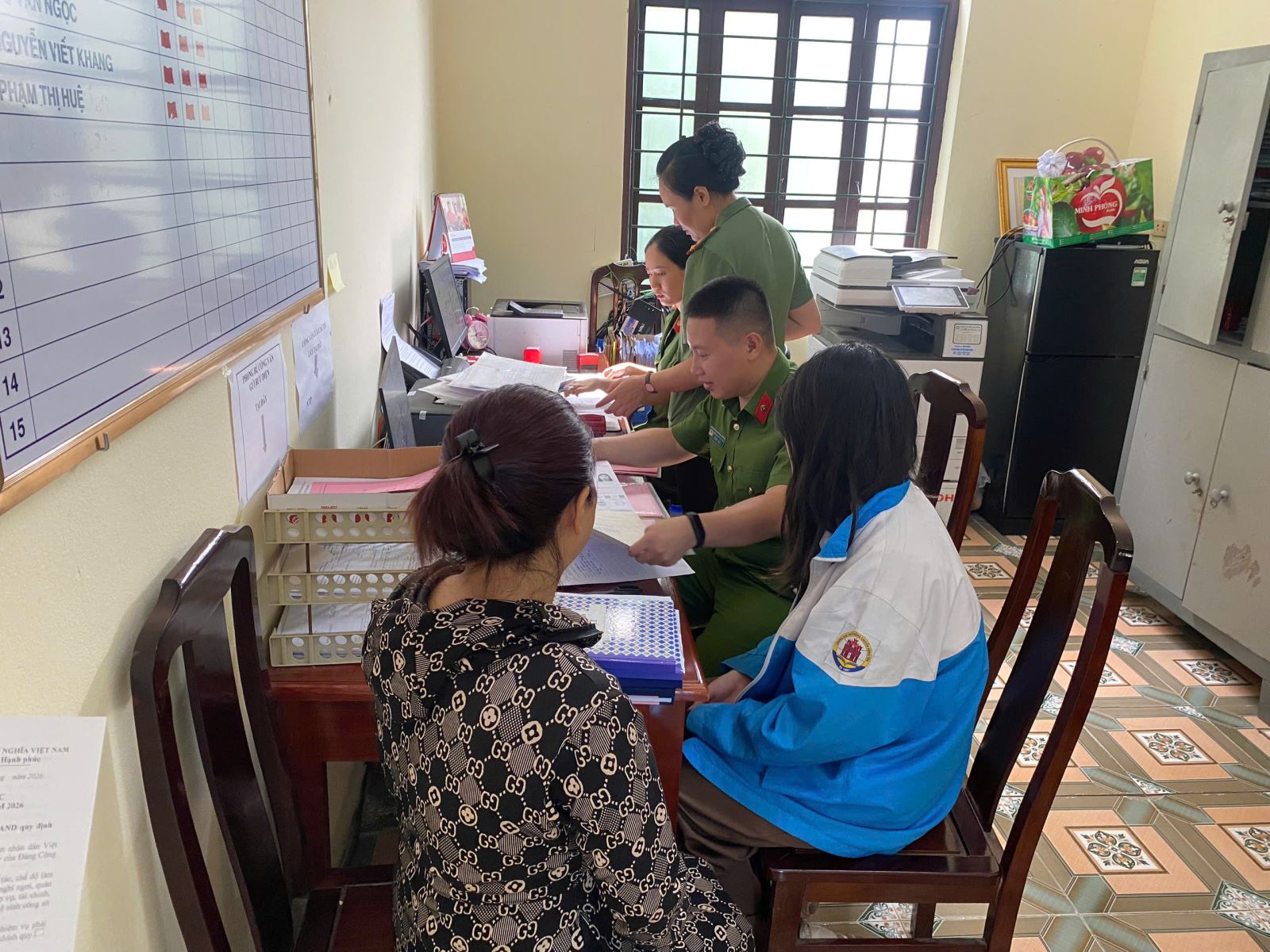 Giữ vững niềm tin – Công an phường Phố Hiến đồng hành cùng sĩ tử và phụ huynh trong mùa tuyển sinh các trường Công an nhân dân năm 2026