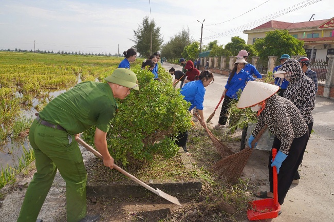 Hưởng ứng Ngày Môi trường thế giới và phong trào “Toàn dân chung tay bảo vệ môi trường, vì một Việt Nam xanh - sạch - đẹp”