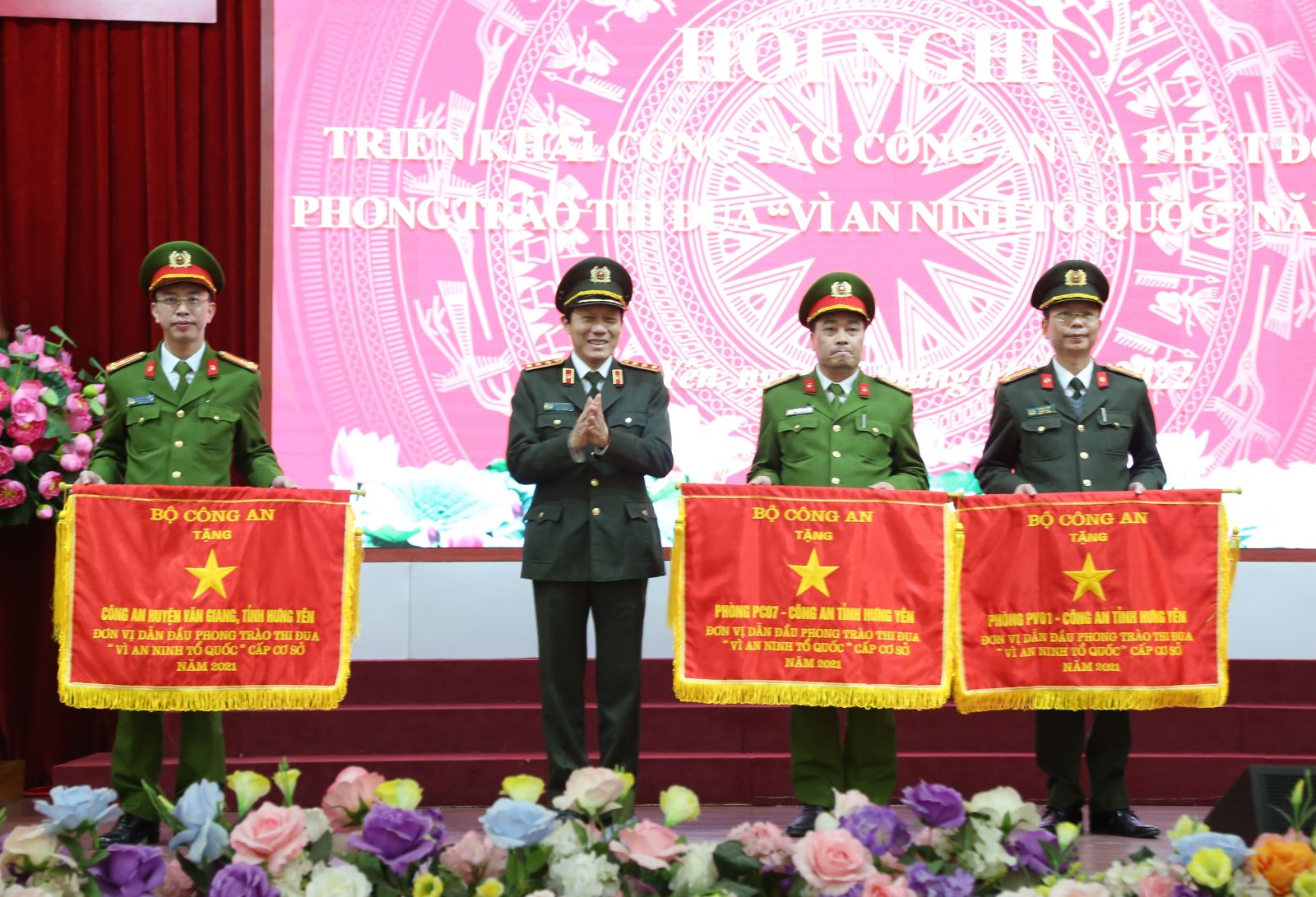 Công an huyện Văn Giang: “Thanh bảo kiếm bảo đảm ANTT – Lá chắn thép phòng, chống dịch Covid-19”