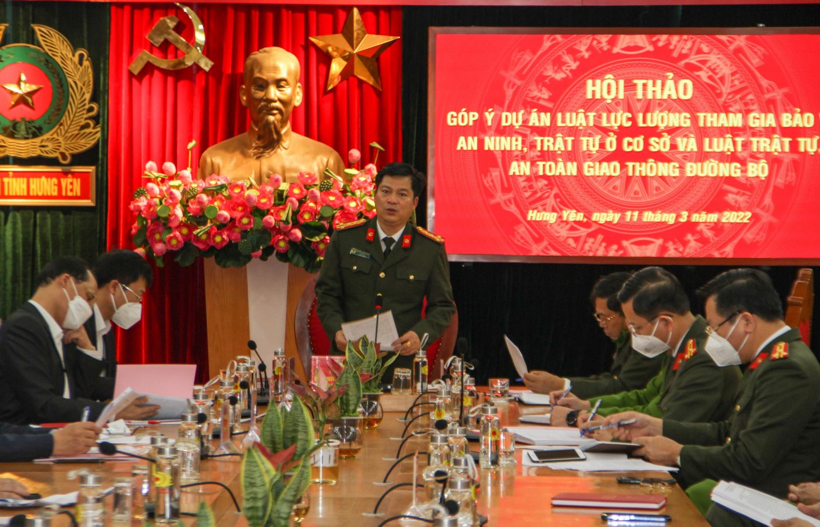 Hội thảo góp ý dự án Luật Lực lượng tham gia bảo vệ an ninh, trật tự ở cơ sở và dự án Luật Trật tự, an toàn giao thông đường bộ