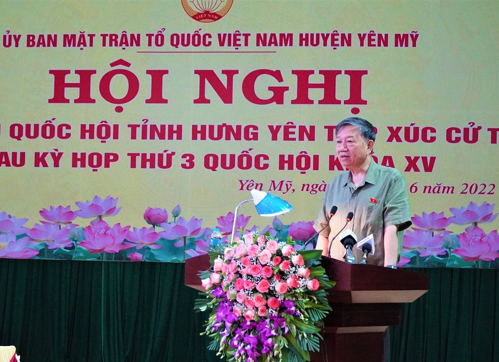 Bộ trưởng Tô Lâm tiếp xúc cử tri tại huyện Yên Mỹ