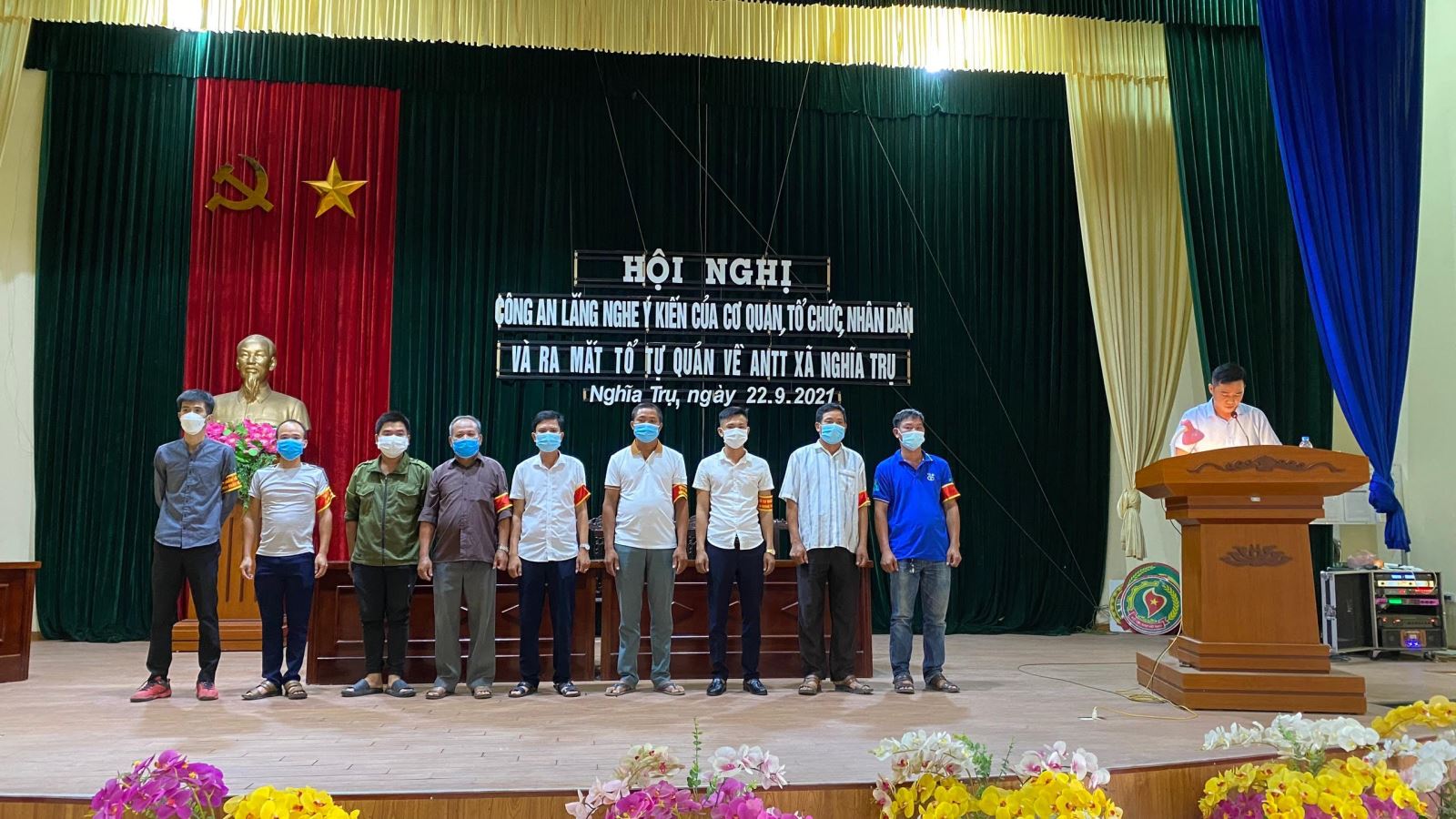 Hội nghị lắng nghe ý kiến nhân dân và công bố Quyết định thành lập Tổ tự quản về ANTT tại xã Nghĩa Trụ, Văn Giang