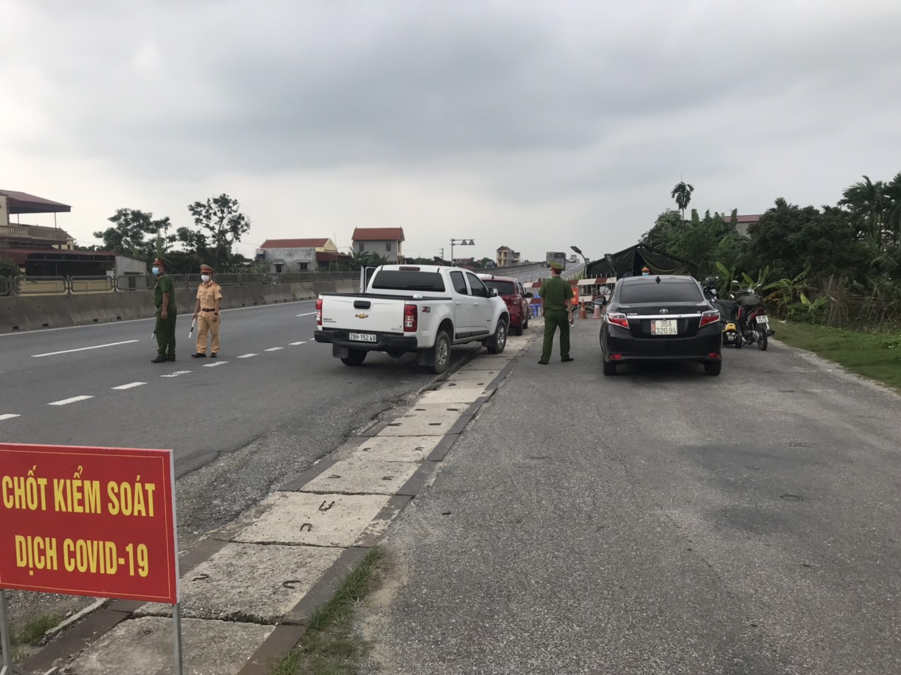 Công an thành phố Hưng Yên:  Cấp bách kiểm soát dịch bệnh Covid-19 đối với lái xe đường dài, người trở về từ TP Hồ Chí Minh, các tỉnh phía Nam và các vùng có dịch