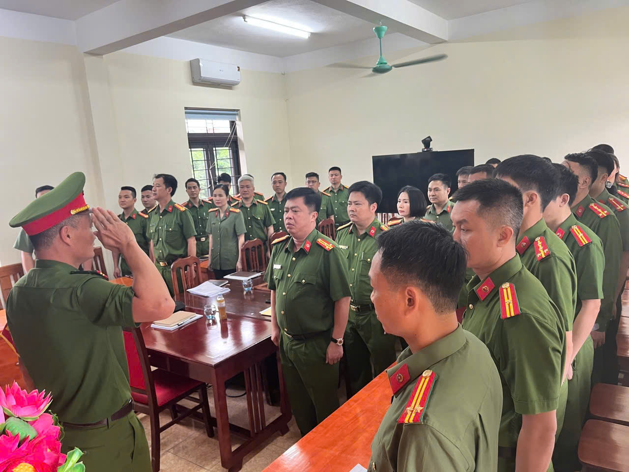 Đảng bộ Công an phường Hồng Châu: Gắn xây dựng Đảng với thực hiện nhiệm vụ chuyên môn
