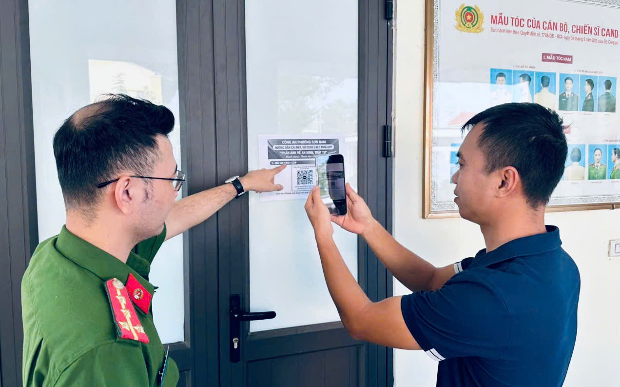 Công an phường Sơn Nam tích cực tuyên truyền, hướng dẫn nhân dân cài đặt Zalo Mini app “Phản ánh an ninh trật tự Hưng Yên”