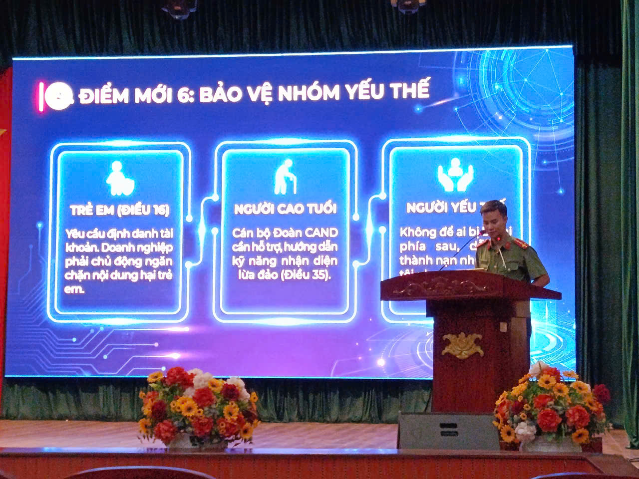 Công an phường Sơn Nam tham mưu tổ chức hội nghị phổ biến và hướng dẫn Luật bảo vệ bí mật Nhà nước, Luật An ninh mạng và các Nghị định có liên quan