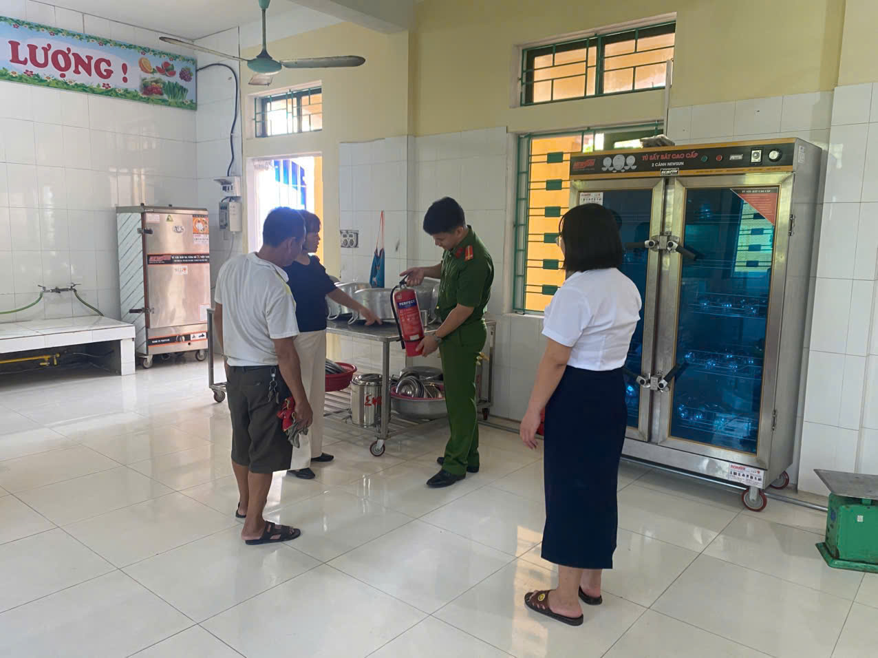 Công an phường Trà Lý tích cực tuyên truyền pháp luật về phòng cháy, chữa cháy và cứu nạn, cứu hộ