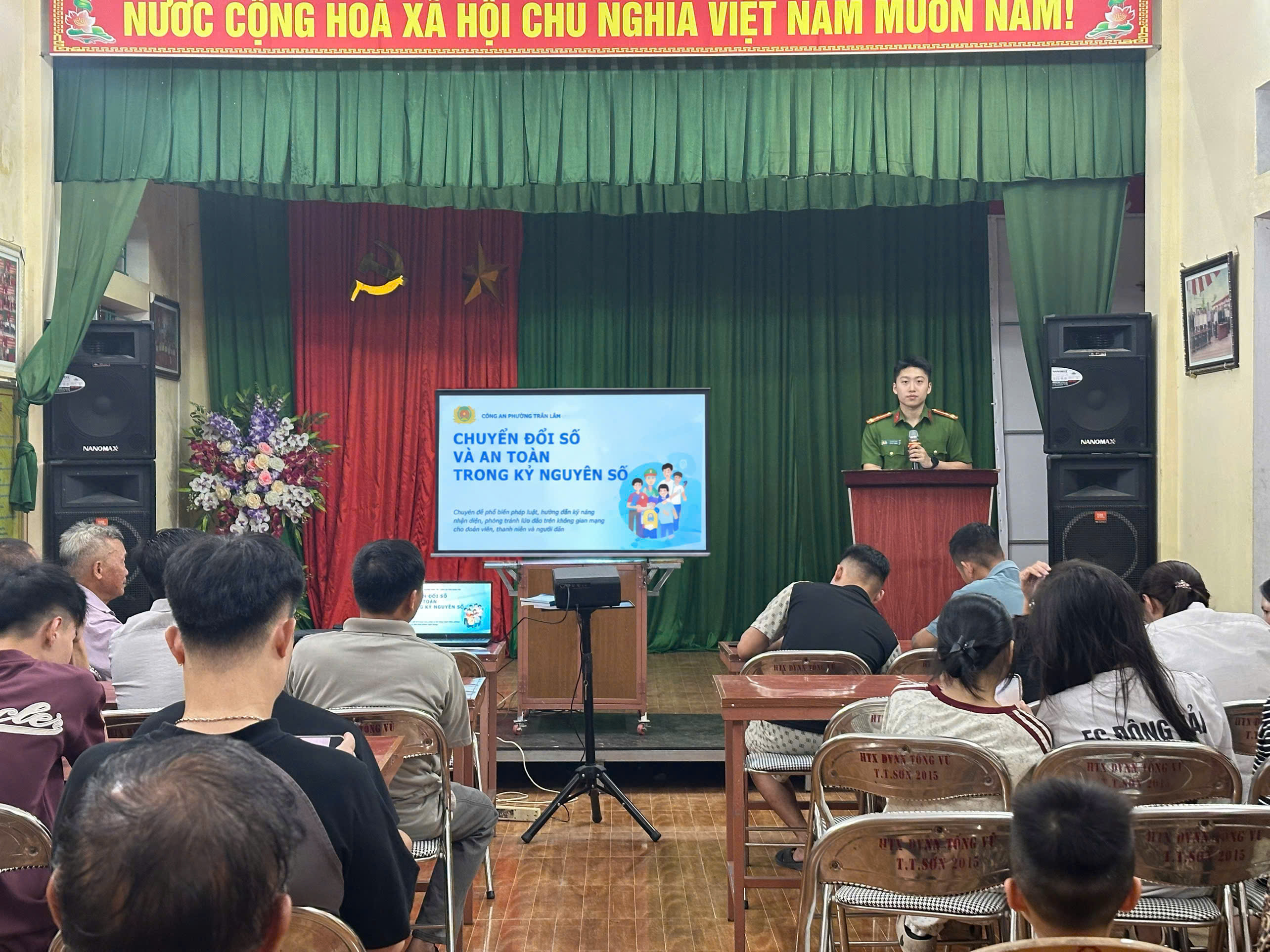Công an phường Trần Lãm tuyên truyền chuyển đổi số, nâng cao kỹ năng phòng ngừa lừa đảo trên không gian mạng