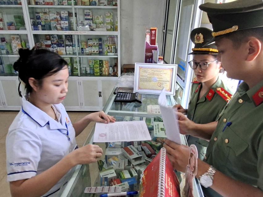 Công an xã Bắc Đông Quan chủ động rà soát, kiểm tra các cơ sở hành nghề y, dược tư nhân