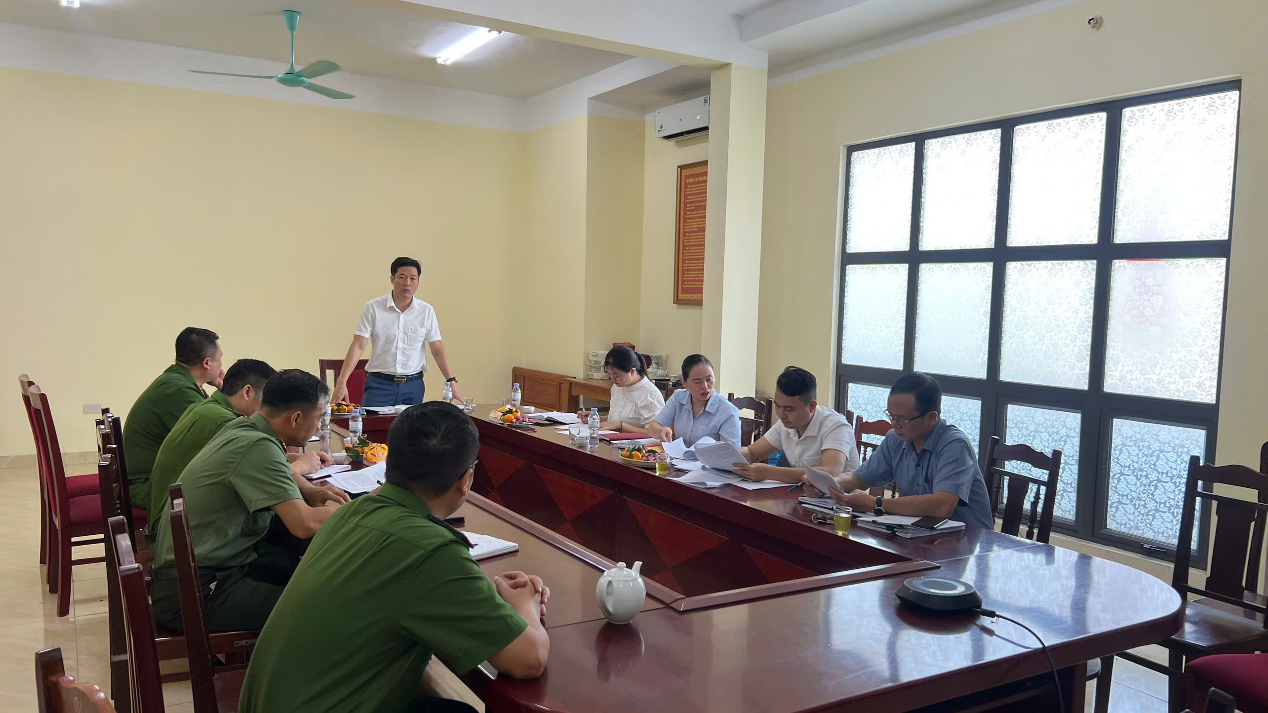 Đoàn giám sát của Đảng ủy xã Chí Minh kiểm tra Đảng bộ công an xã Chí Minh về công tác lãnh đạo, chỉ đạo triển khai thực hiện Nghị quyết số 57-NQ/TW của Bộ chính trị