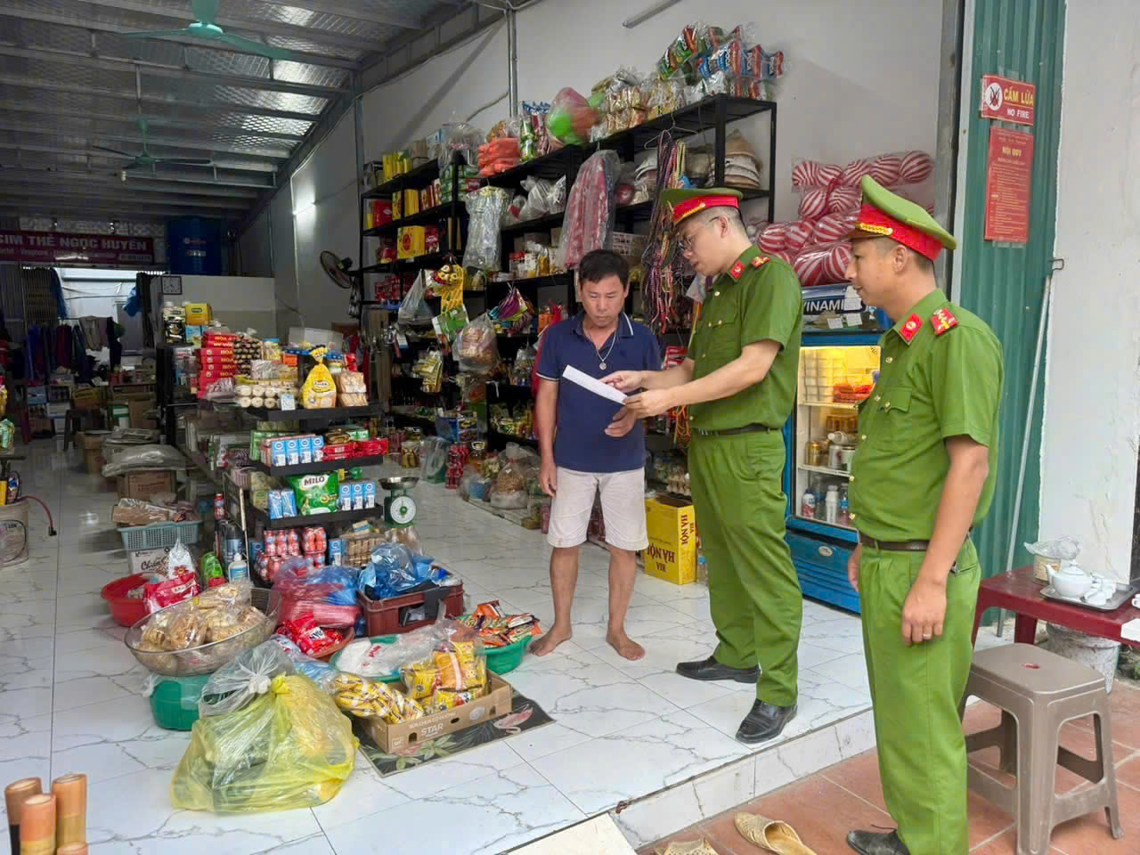Công an xã Đại Đồng đẩy mạnh tuyên truyền, nâng cao cảnh giác cho nhân dân trước các thủ đoạn lừa đảo trên không gian mạng