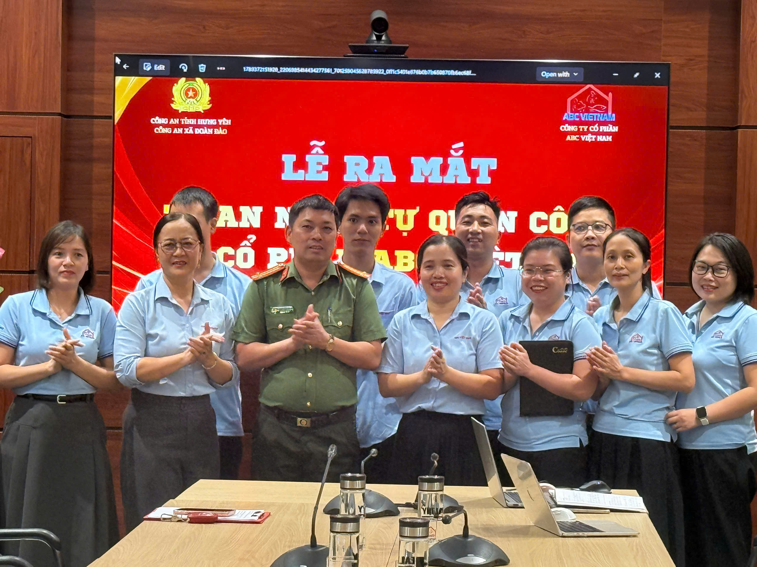 Công an xã Đoàn Đào phối hợp với Công ty cổ phần cám ABC Việt Nam ra mắt mô hình tự quản về ANTT, TTATGT