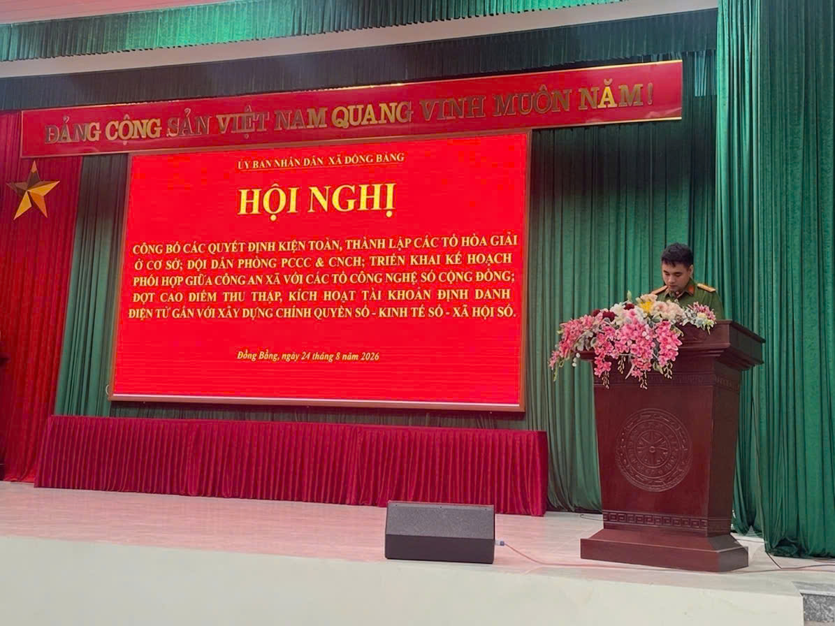Công an xã Đồng Bằng tham mưu UBND xã tổ chức hội nghị kiện toàn, thành lập các tổ công tác theo mô hình sắp xếp thôn mới