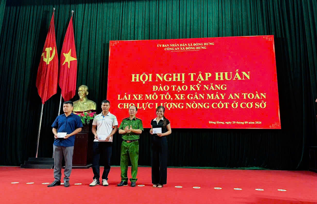 Công an xã Đông Hưng tổ chức Hội nghị tập huấn đào tạo kỹ năng, lái xe an toàn cho lực lượng nòng cốt ở cơ sở