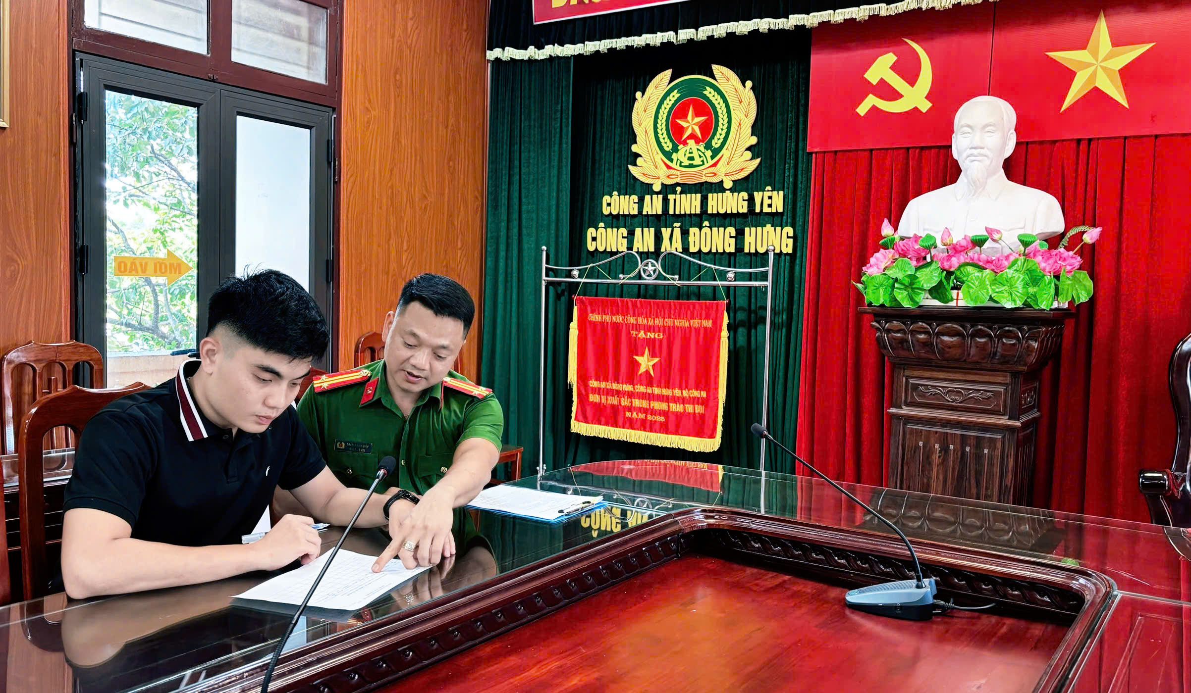 Công an xã Đông Hưng: Những lá đơn tình nguyện thực hiện nghĩa vụ tham gia CAND của thế hệ trẻ Đông Hưng