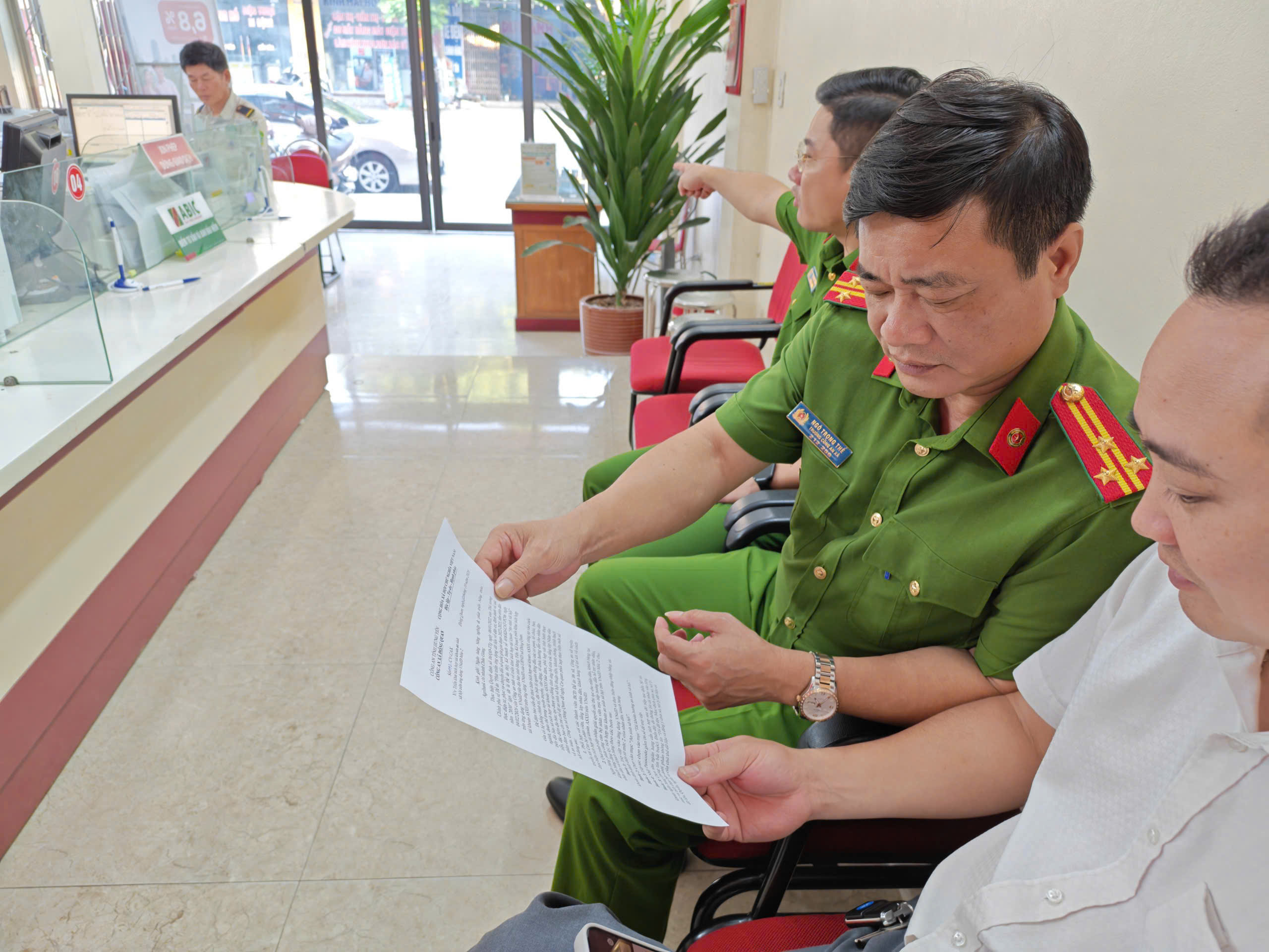 Công an xã Đông Quan, tỉnh Hưng Yên đẩy mạnh chuyển đổi số, nâng cao hiệu quả công tác, phục vụ tốt nhất nhu cầu của Nhân dân