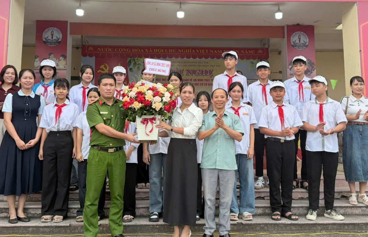 Chung tay xây dựng trường học an toàn từ mô hình “Tổ tự quản về an ninh, trật tự và trật tự an toàn giao thông”