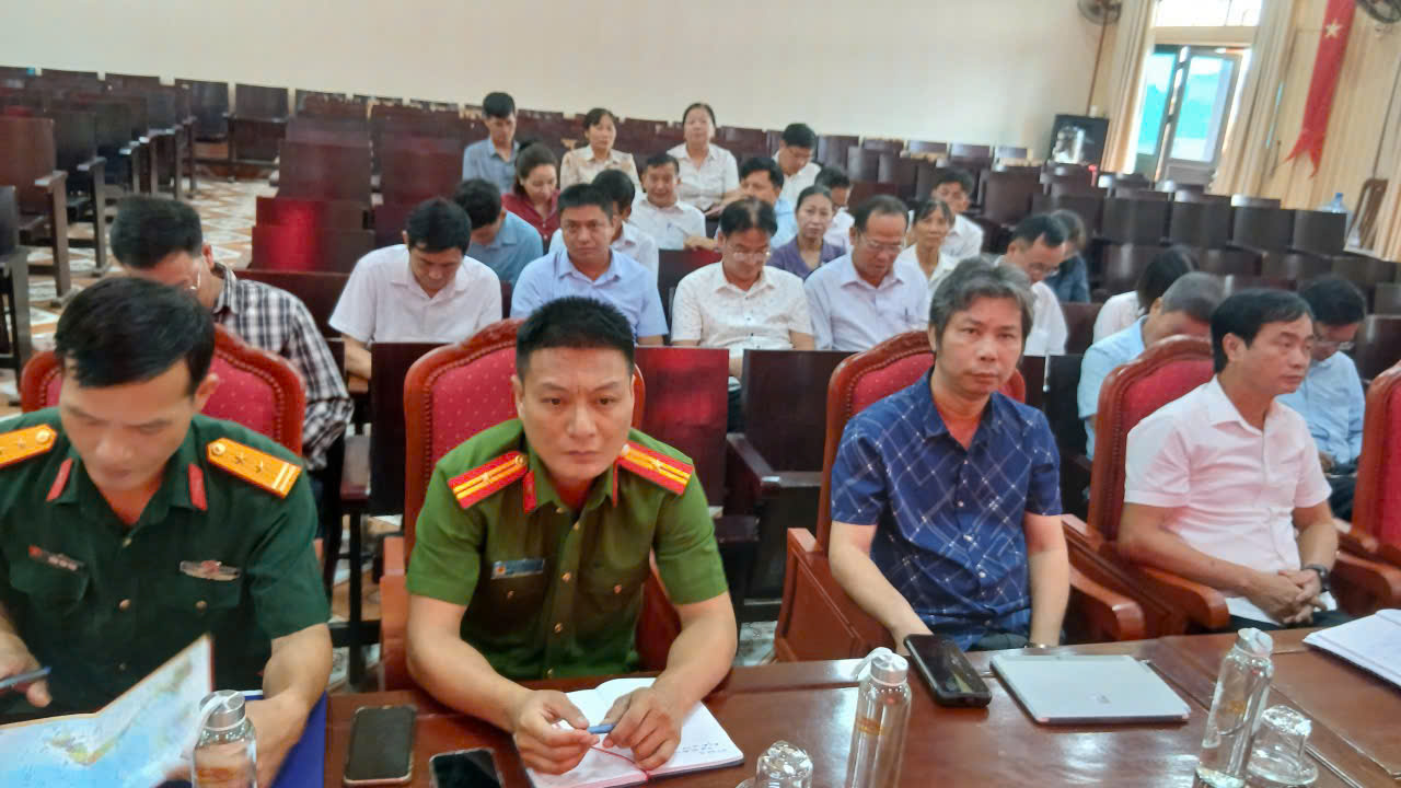 Công an xã Đông Tiền Hải tham mưu UBND xã triển khai kế hoạch đảm bảo an ninh, trật tự dịp Tết Trung thu năm 2026