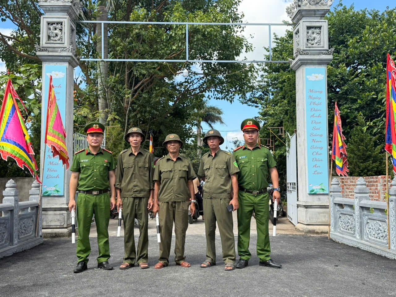 Công an xã Đông Tiền Hải chủ động đảm bảo an ninh trật tự Lễ tưởng niệm 726 năm ngày mất của anh hùng dân tộc quốc công tiết chế Hưng đạo đại vương Trần Quốc Tuấn