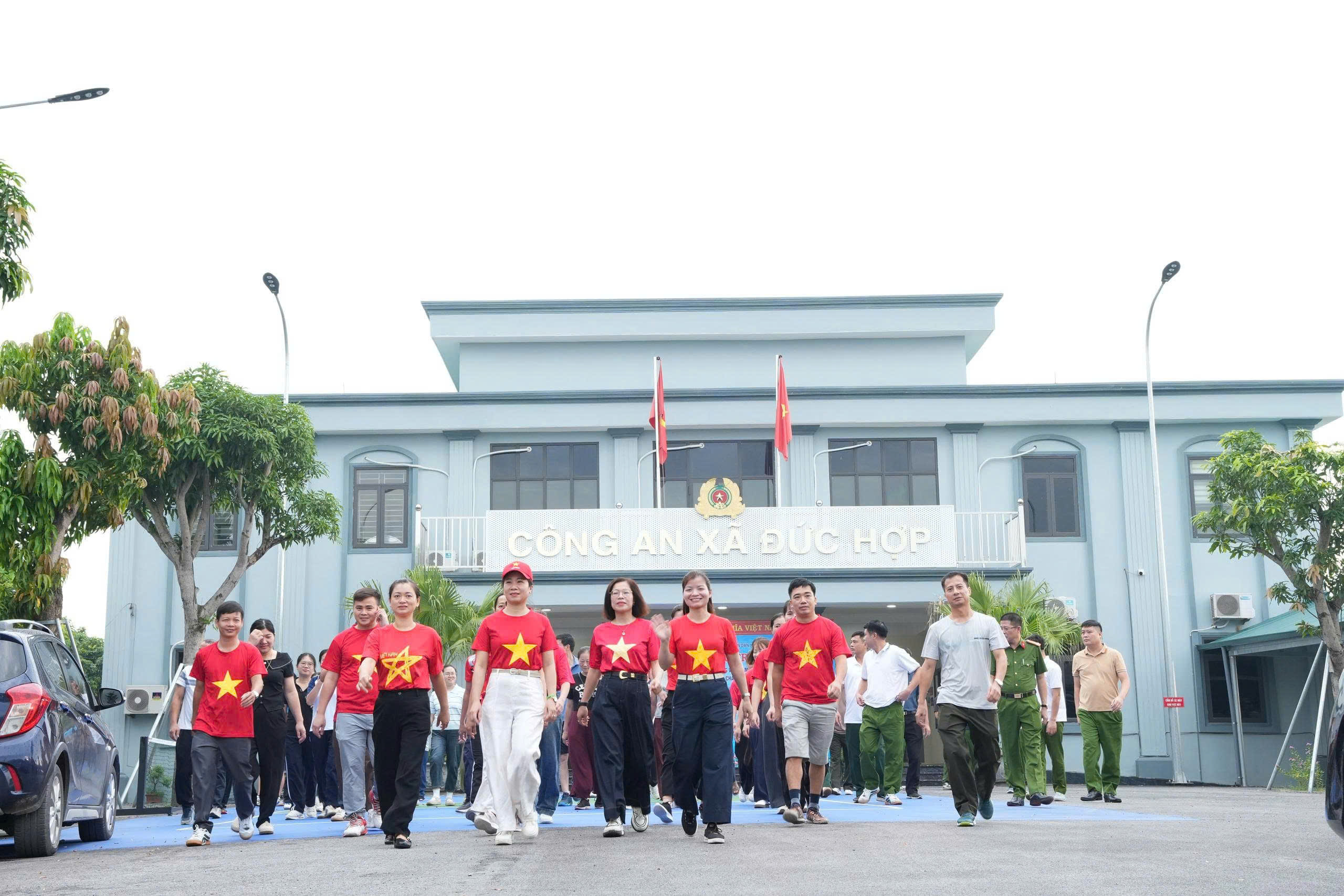 Công an xã Đức Hợp hưởng ứng hành trình “Cùng Việt Nam tiến bước 2026”