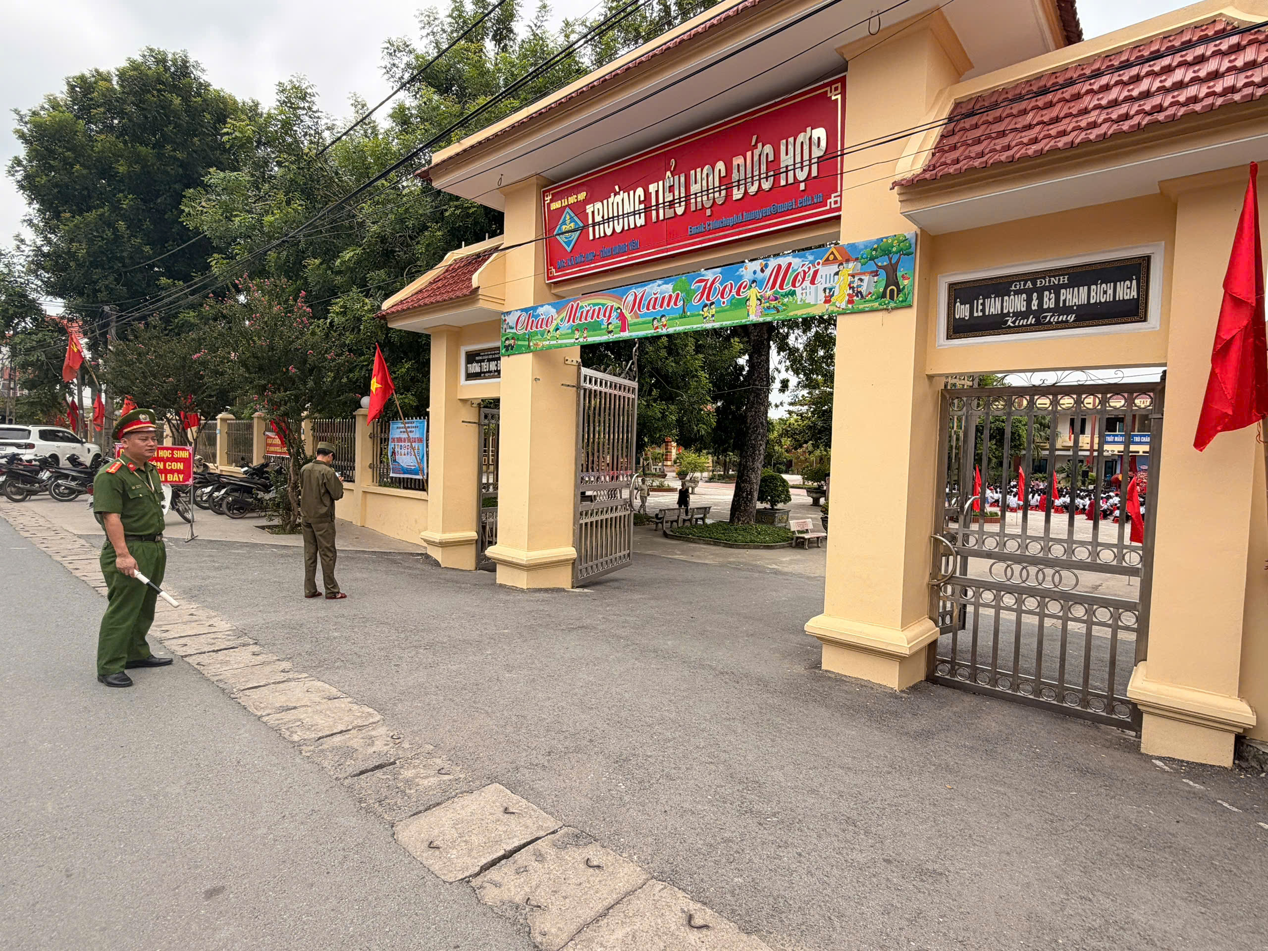 Công an xã Đức Hợp đảm bảo an ninh trật tự Lễ khai giảng năm học 2026 - 2027