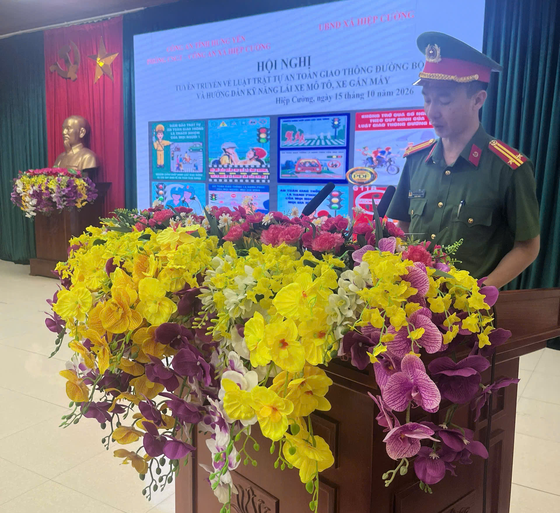 Công an xã Hiệp Cường tổ chức Hội nghị tuyên truyền trật tự  đảm bảo ATGT đường bộ và triển khai chiến dịch đào tạo  kỹ năng lái xe mô tô, xe gắn máy an toàn