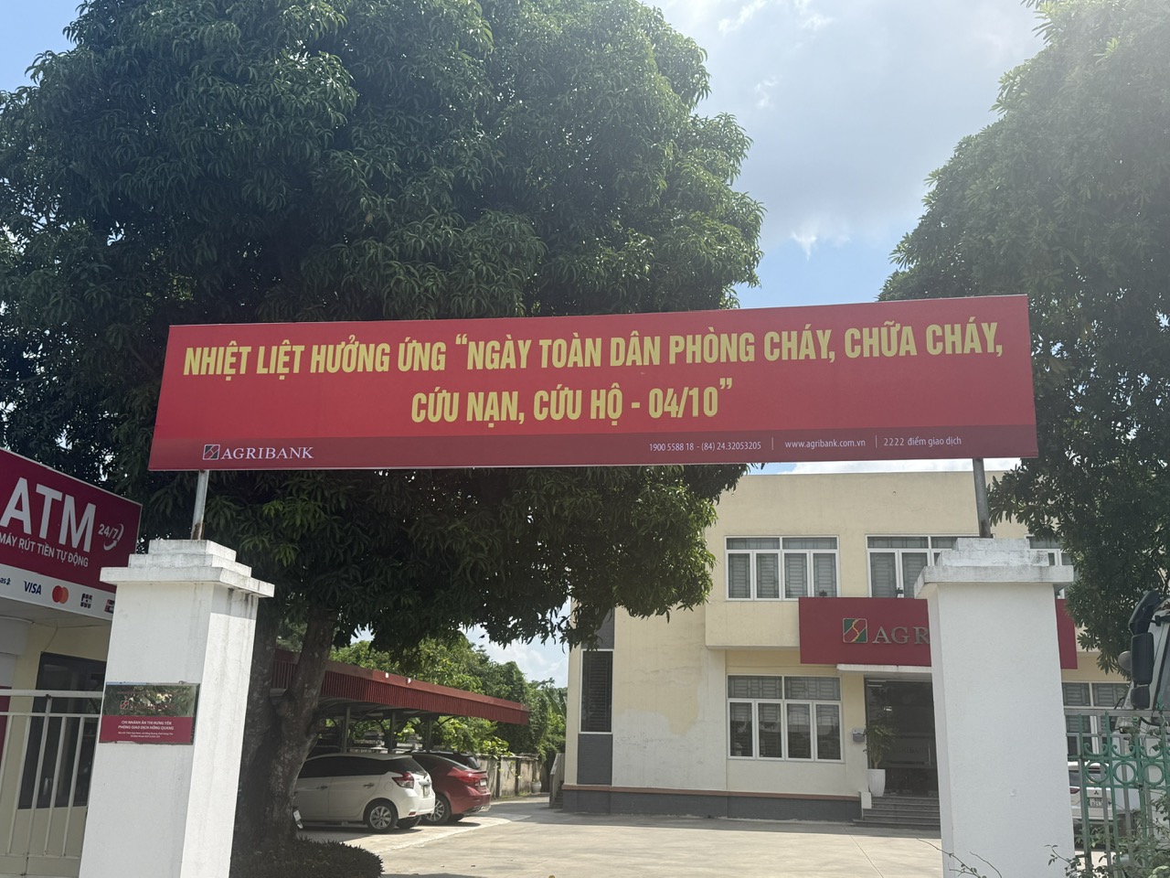 Công an xã Hồng Quang đẩy mạnh tuyên truyền trực quan, lan tỏa phong trào toàn dân PCCC và CNCH trên địa bàn xã