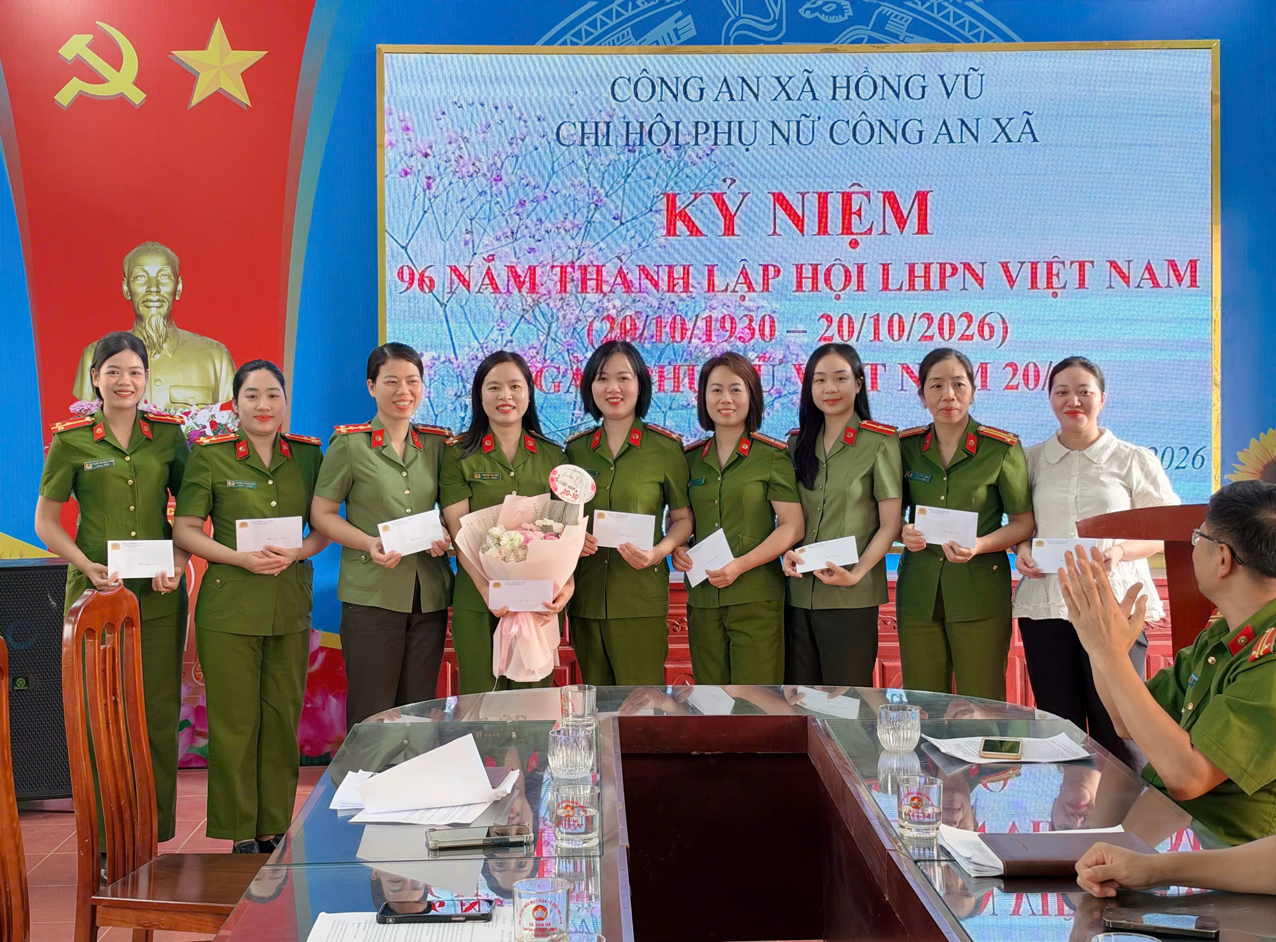 Chi hội phụ nữ Công an xã Hồng Vũ tổ chức hội nghị gặp mặt Kỷ niệm 96 năm ngày thành lập Hội liên hiệp phụ nữ Việt Nam và tổng kết công tác Hội năm 2026