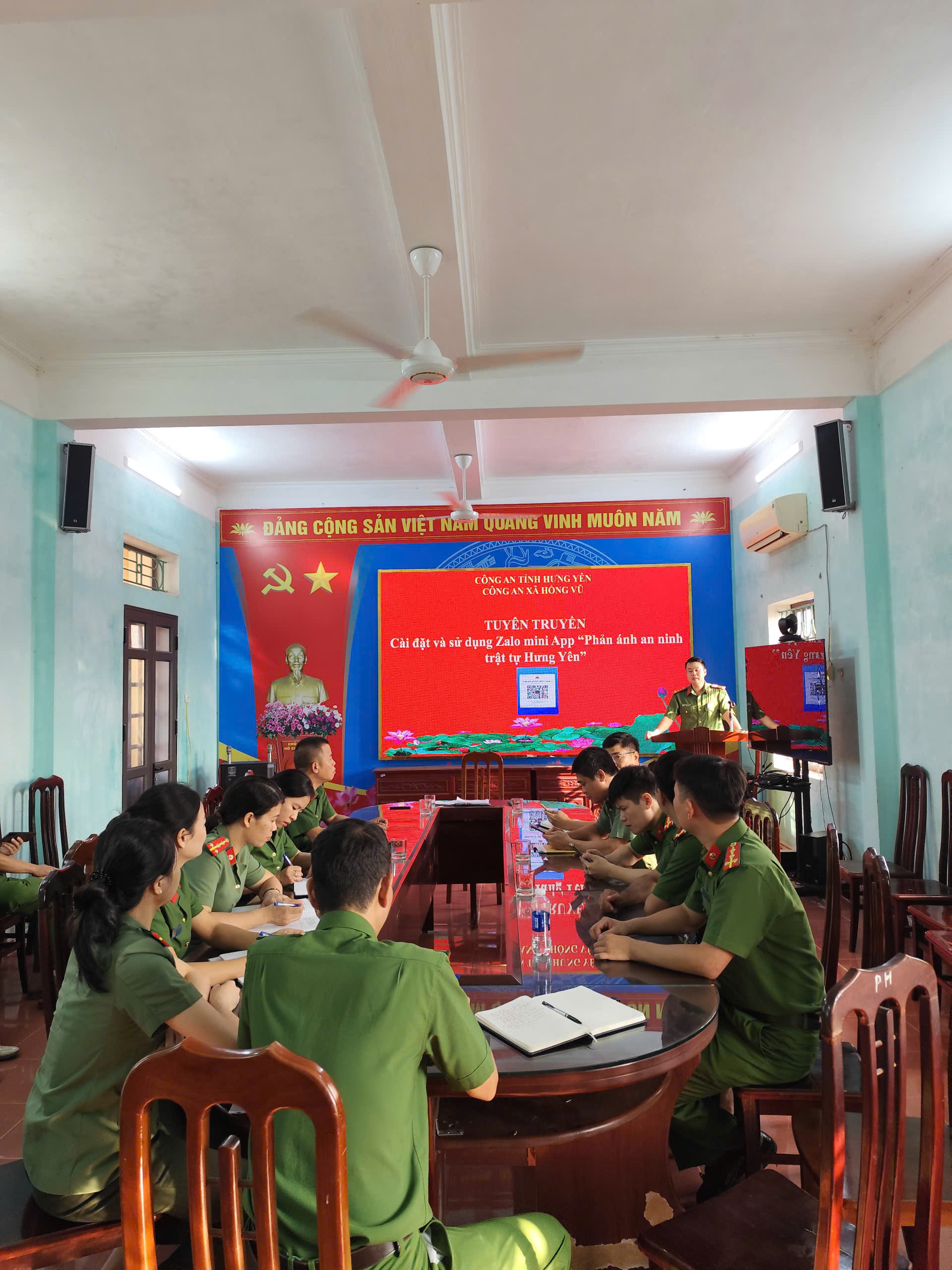 Công an xã Hồng Vũ đẩy mạnh tuyên truyền mô hình ứng dụng 