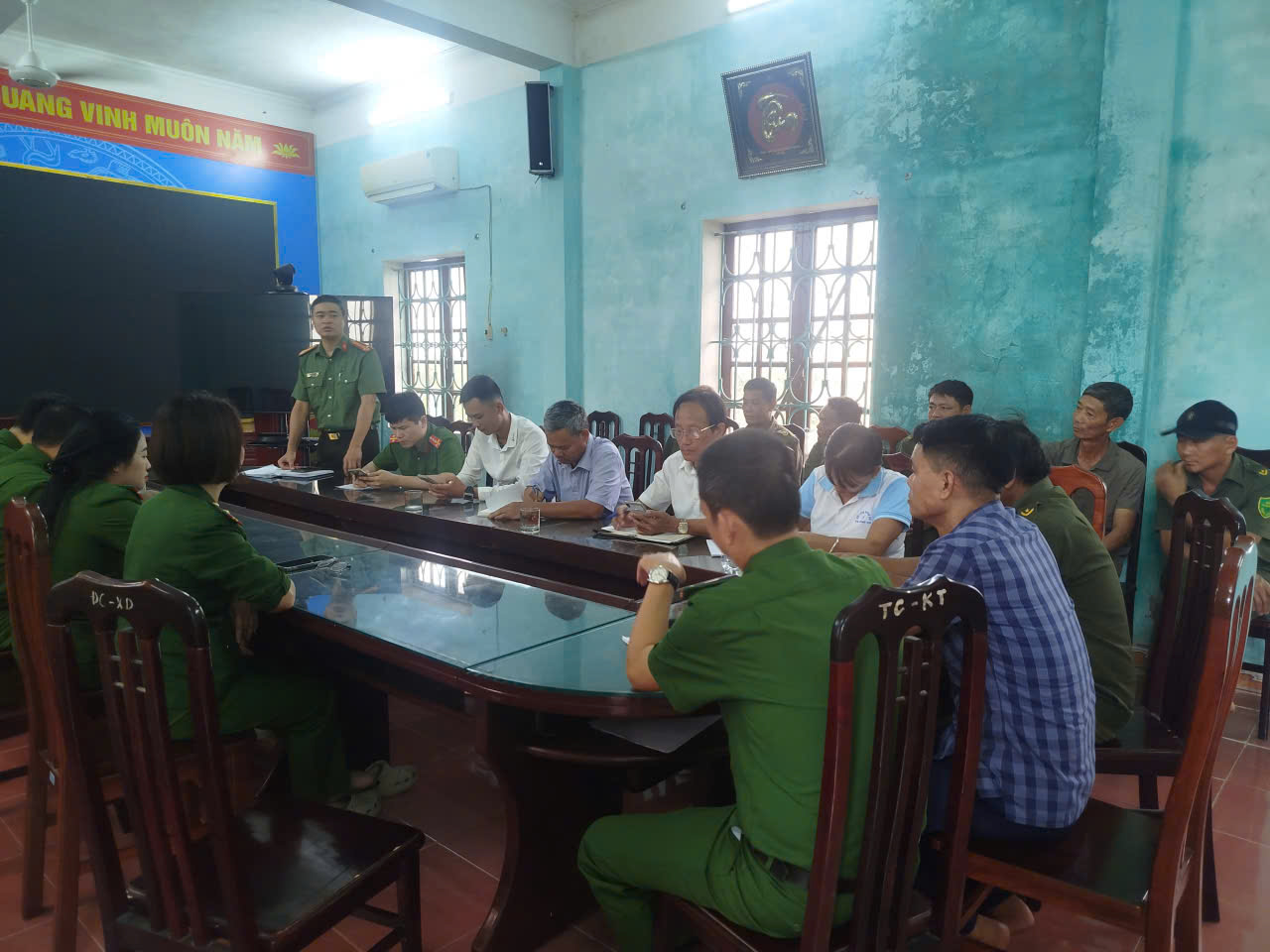 Công an xã Hồng Vũ tổ chức Hội nghị giao ban với Lực lượng tham gia bảo vệ an ninh, trật tự ở cơ sở trên địa bàn