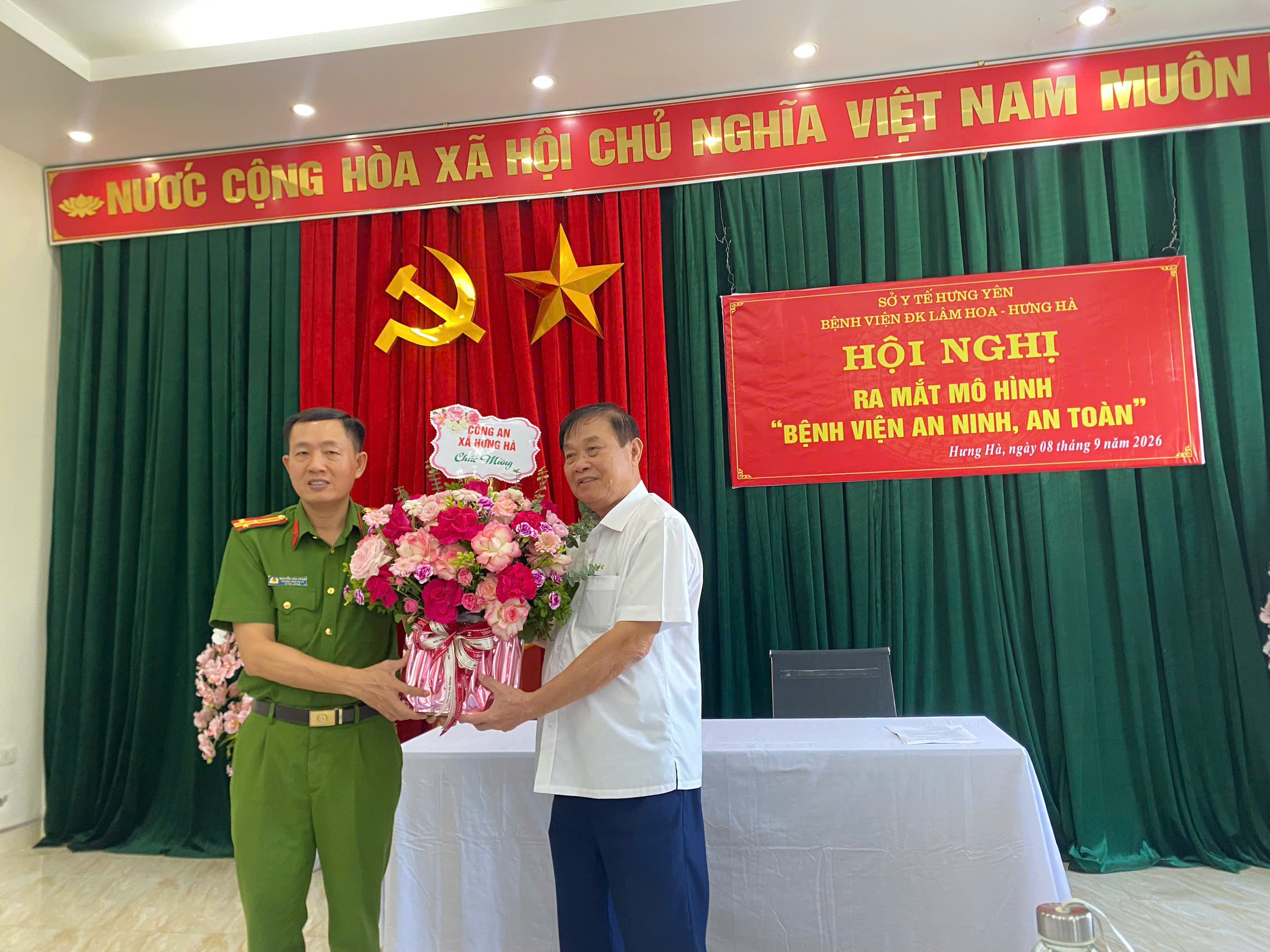 Công an xã Hưng Hà ra mắt mô hình “Bệnh viện an ninh - an toàn”