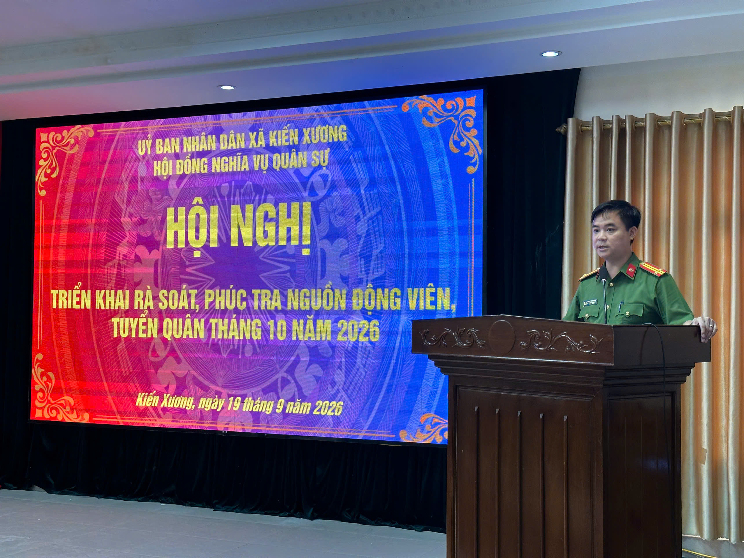 Công an xã Kiến Xương phối hợp tổ chức rà soát, phúc tra nguồn động viên, tuyển quân