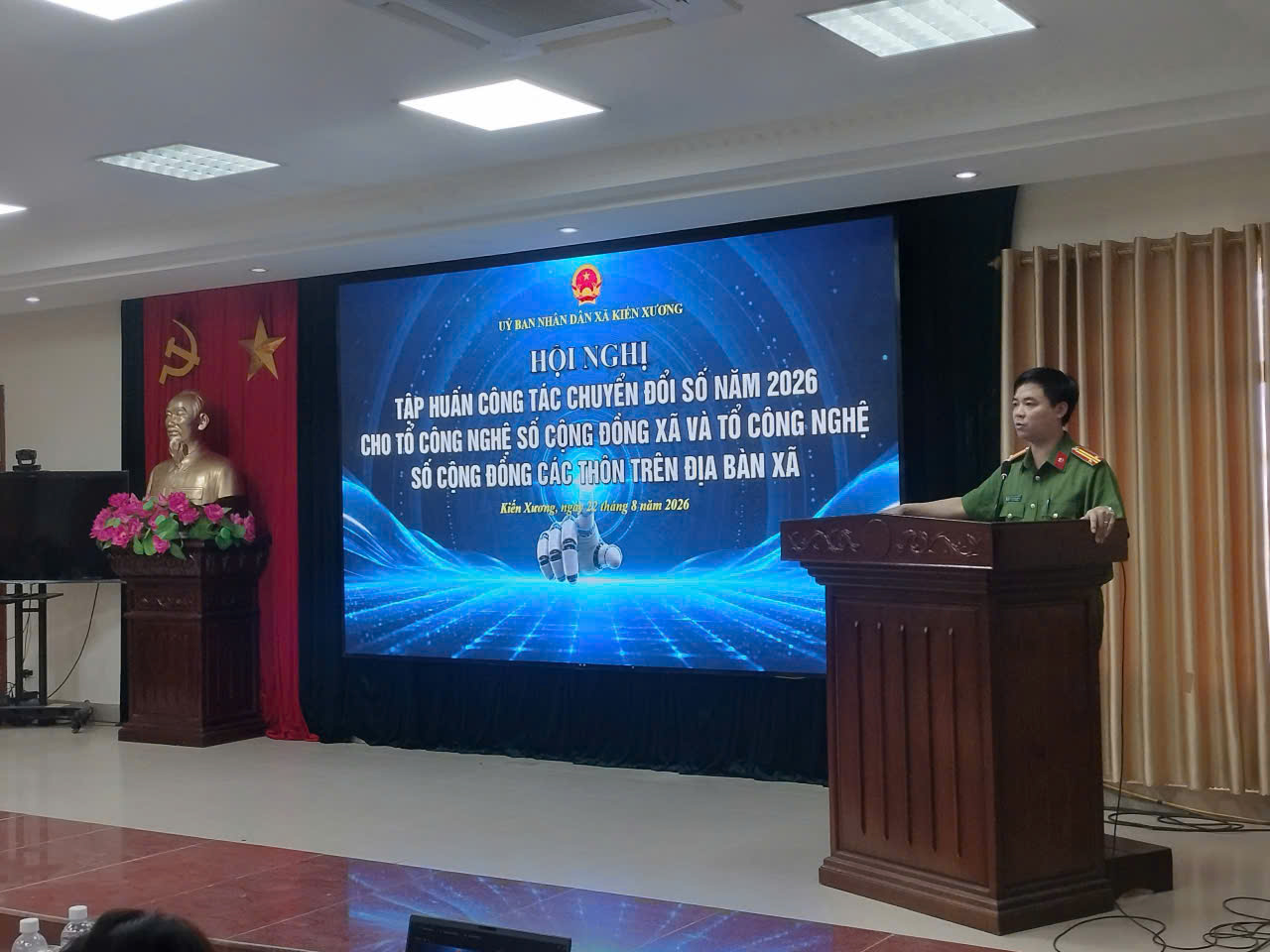 Công an xã Kiến Xương tham mưu UBND xã tổ chức Hội nghị tập huấn công tác chuyển đổi số