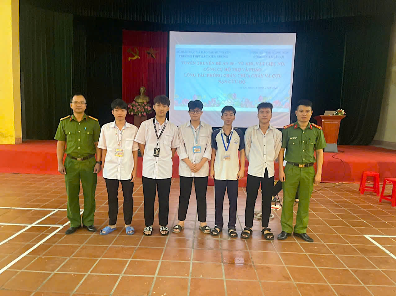 Công an xã Lê Lợi phối hợp tổ chức tuyên truyền bồi dưỡng kiến thức pháp luật về PCCC, CNCH và VK-VLN-CCHT cho lứa tuổi học sinh