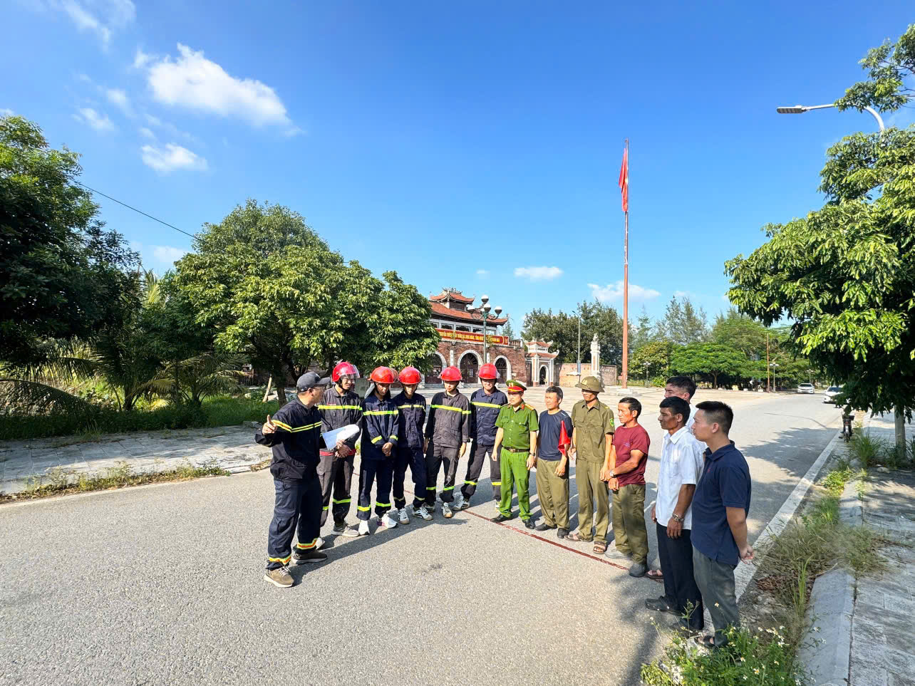 Công an xã Long Hưng tích cực tập luyện chuẩn bị Hội thao kỹ thuật chữa cháy và cứu nạn, cứu hộ năm 2026