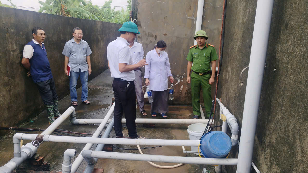 Công an xã Nam Cường tham gia đoàn liên ngành kiểm tra Nhà máy nước khu vực Nam Cường.
