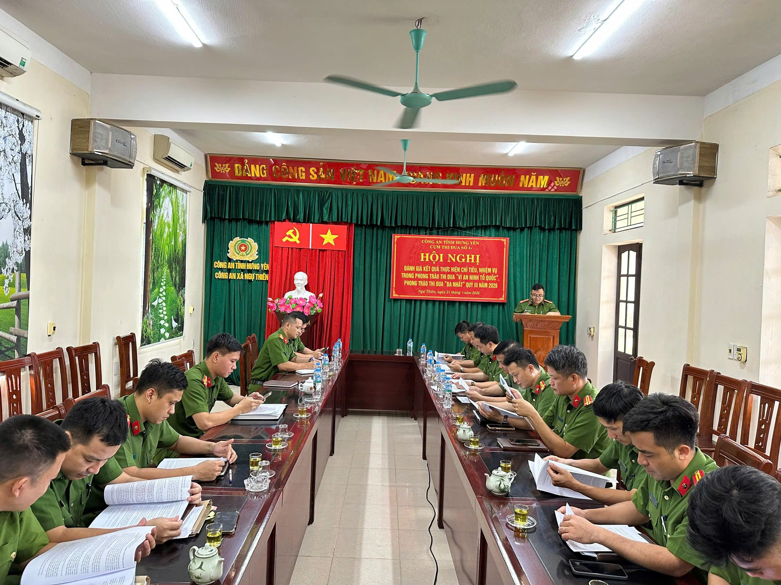 Cụm thi đua số 6 - Công an tỉnh Hưng Yên tổ chức hội nghị sơ kết phong trào thi đua “Vì An ninh Tổ quốc” 9 tháng đầu năm 2026