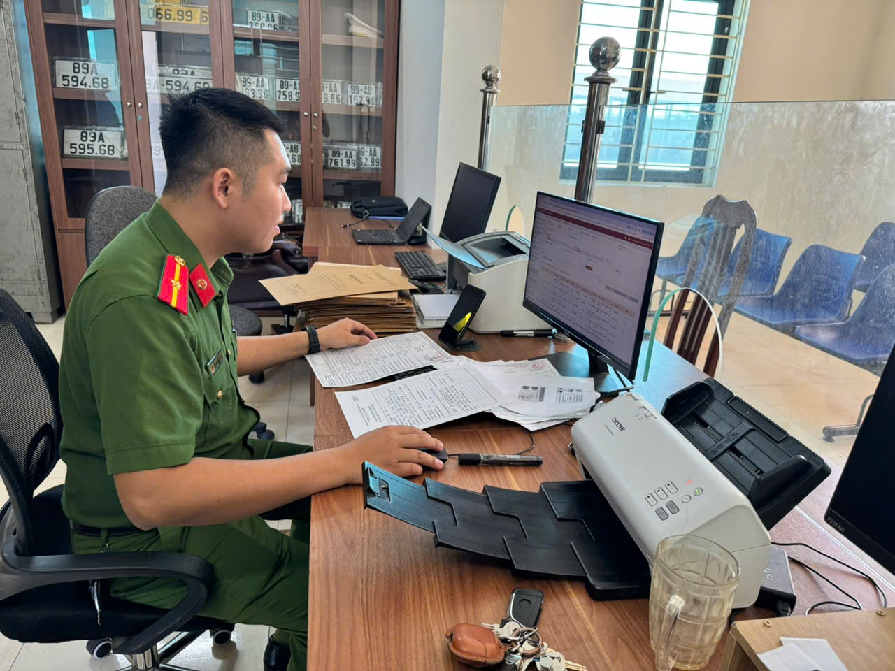 Công an xã Nguyễn Trãi tích cực thực hiện số hóa tàng thư cư trú, tàng thư căn cước