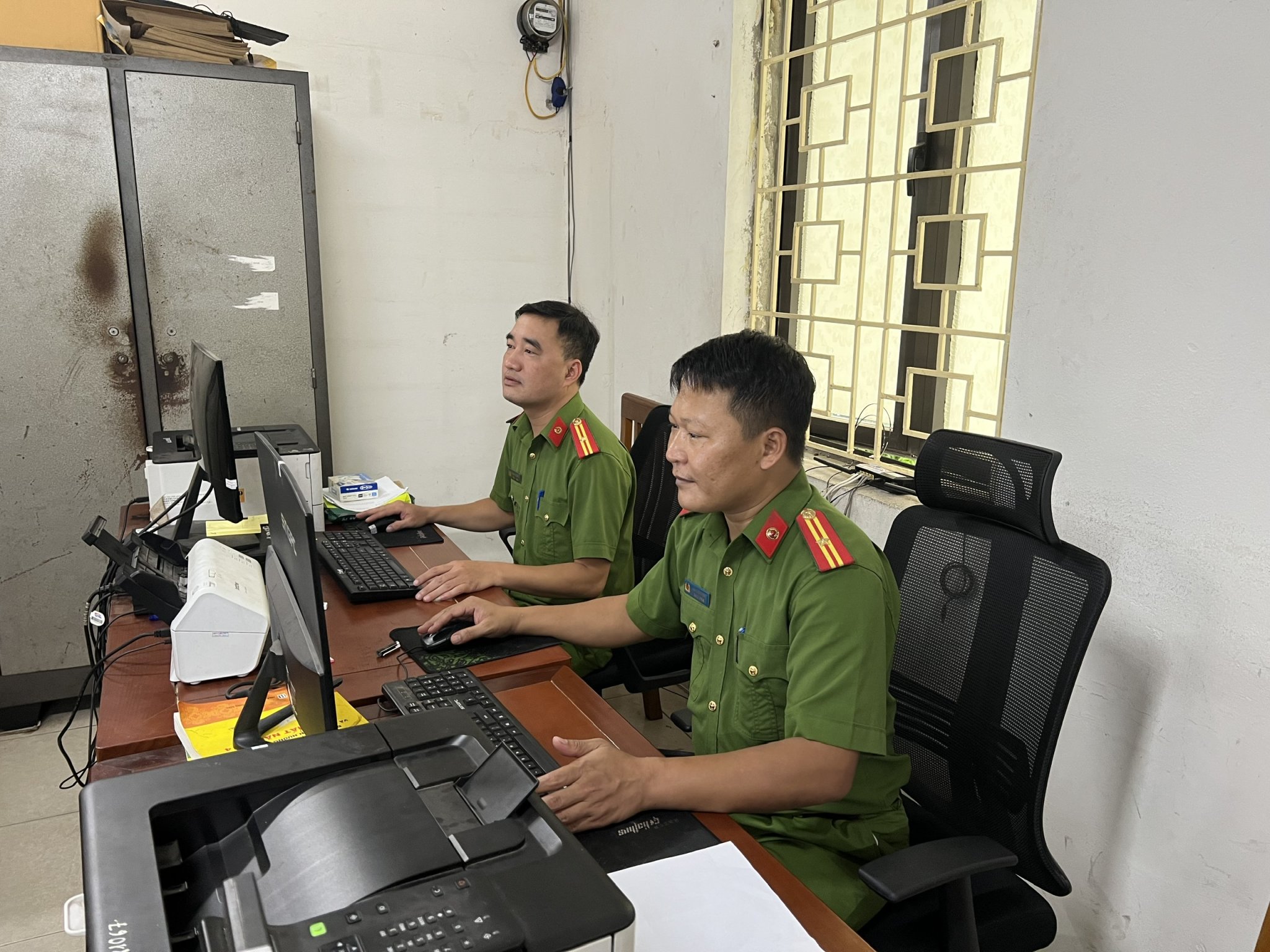 Công an xã Như Quỳnh tăng tốc làm sạch dữ liệu đất đai, tạo nền tảng cho chuyển đổi số trên địa bàn
