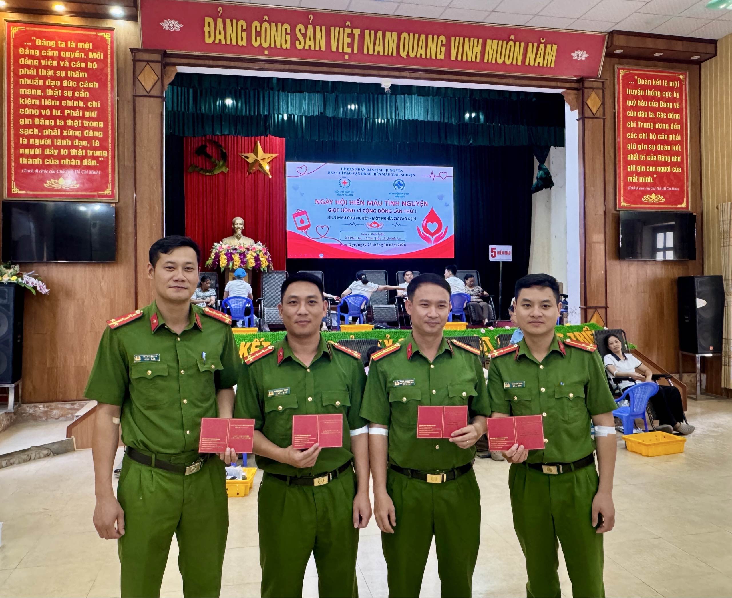 Tuổi trẻ Công an xã Phụ Dực tích cực lan toả yêu thương, trao hy vọng sự sống thông qua hoạt động hiến máu tình nguyện