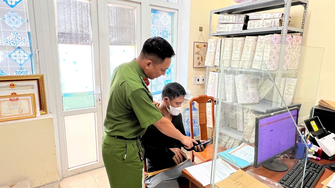 Công an xã Phụ Dực vận dụng linh hoạt tư tưởng, đạo đức, phong cách Hồ Chí Minh trong công tác tiếp nhận, giải quyết thủ tục hành chính
