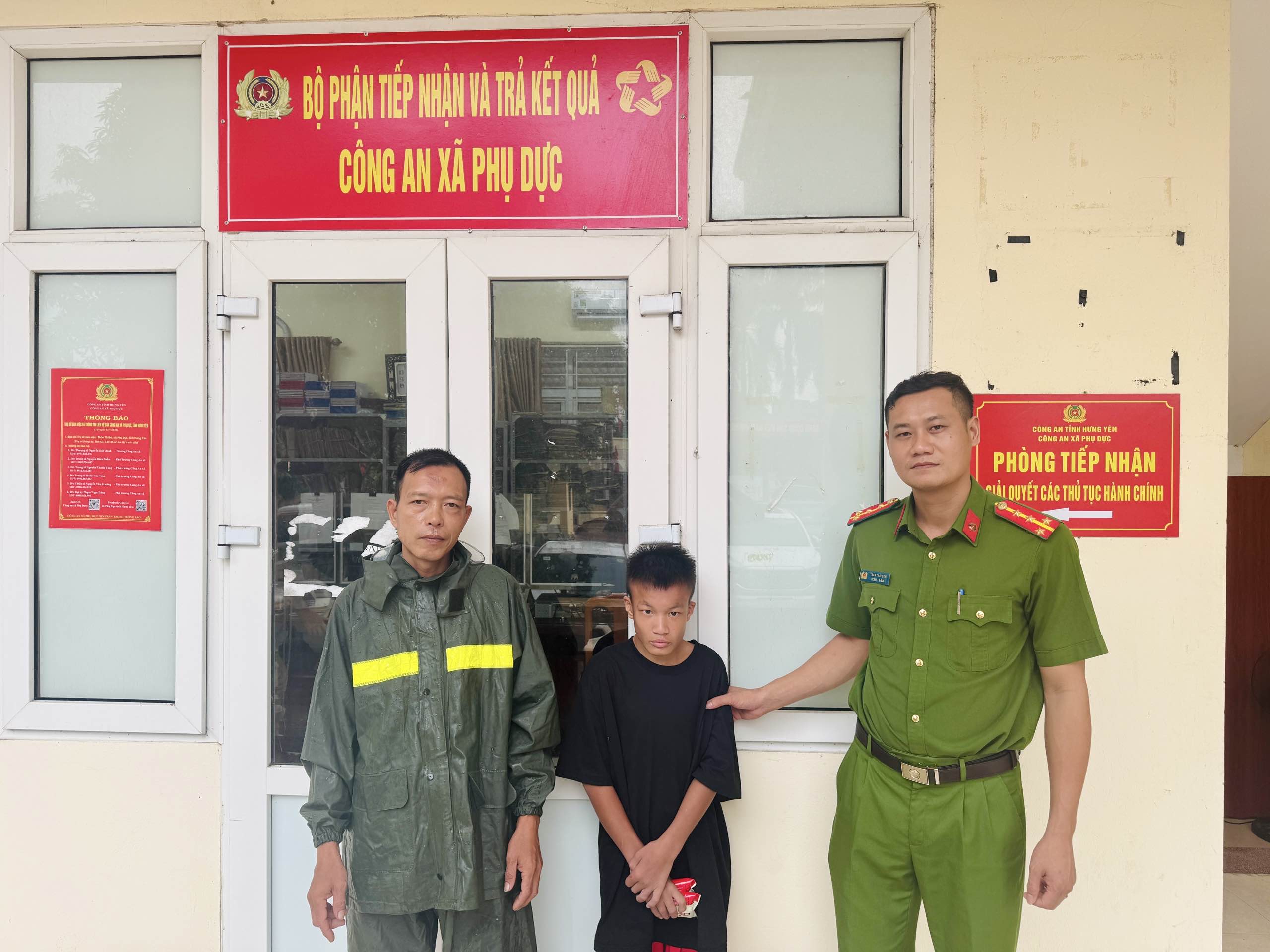Công an xã Phụ Dực kịp thời giúp đỡ 01 cháu bé đi lạc trên địa bàn trở về nhà an toàn