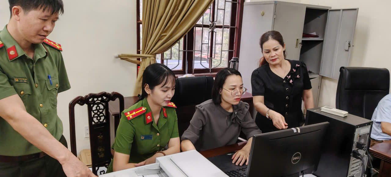 Công an xã Quang Hưng tăng cường đảm bảo an ninh, an toàn thông tin mạng máy tính tại các cơ quan Đảng, chính quyền xã