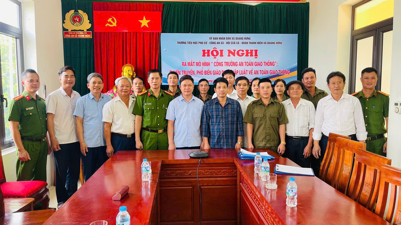 Công an xã Quang Hưng chủ trì tổ chức thành công Hội nghị ra mắt mô hình “Cổng trường an toàn giao thông” tại Trường Tiểu học Phù Cừ