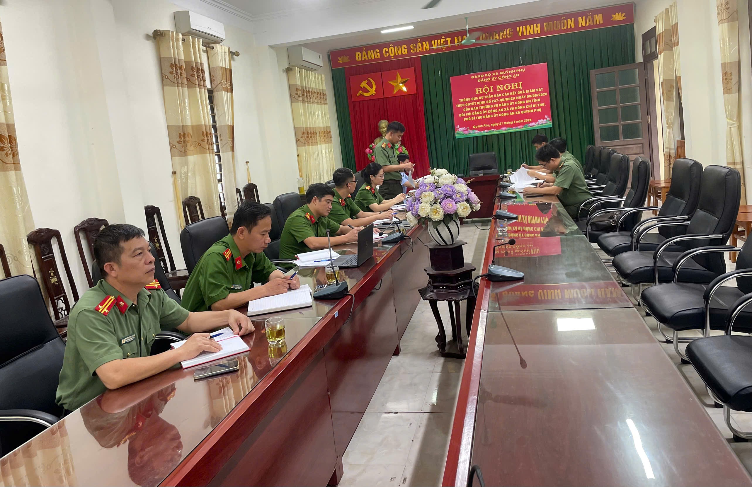 Hội nghị thông qua Dự thảo Báo cáo kết quả giám sát đối với Đảng ủy và đồng chí Bí thư, Phó Bí thư Đảng ủy Công an xã Quỳnh Phụ