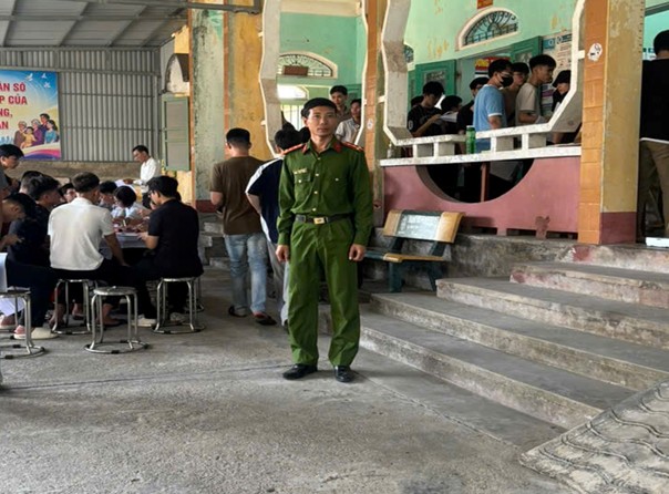Công an xã Quỳnh Phụ đảm bảo an ninh, trật tự khám sơ tuyển sức khỏe nghĩa vụ quân sự năm 2027