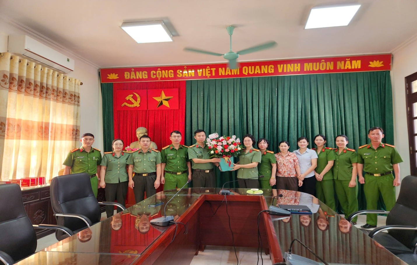 Chi hội Phụ nữ Công an xã Quỳnh Phụ: Sôi nổi Lễ kỷ niệm Ngày Phụ nữ Việt Nam 20/10 và Tổng kết công tác Hội năm 2026